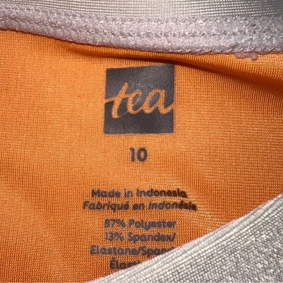 Tea Collection Rash Guard - Picture 4 of 4